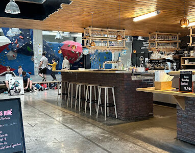 Block'Out Lille : escalade et détente en famille près de Lille